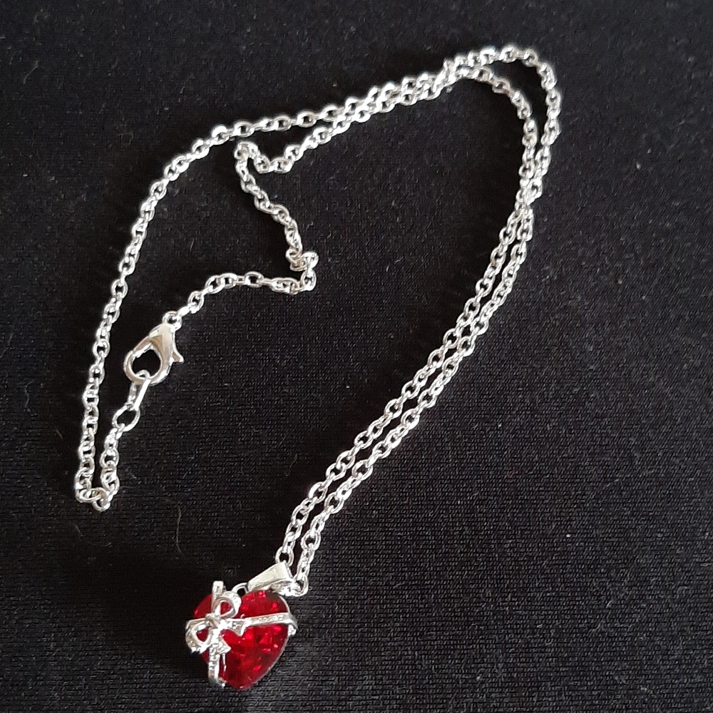 Heart Necklace - Picture 2 of 5